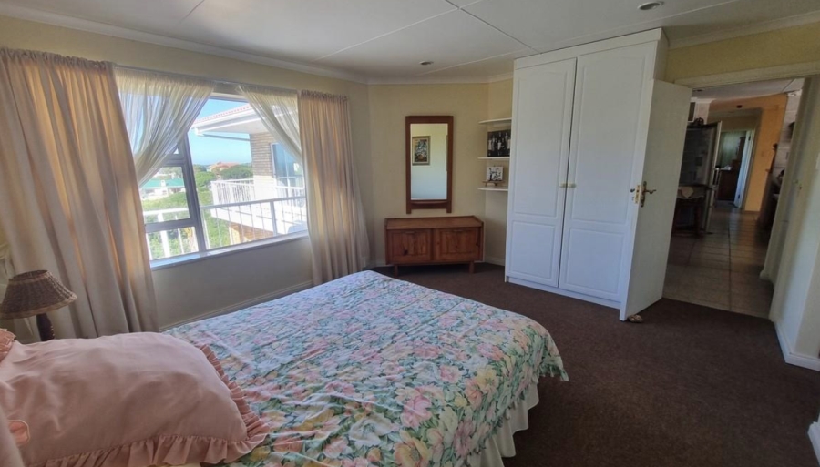 3 Bedroom Property for Sale in Stilbaai Wes Western Cape